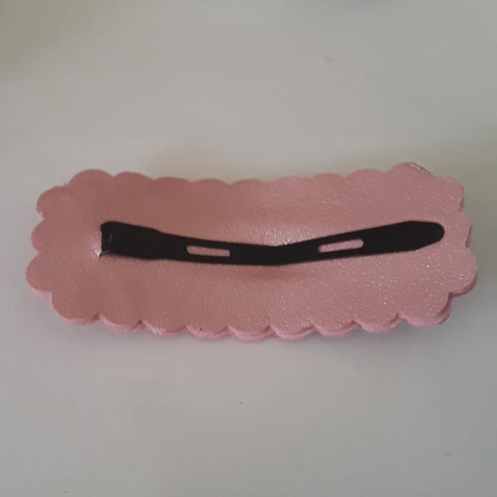3in pink faux leather hairclip